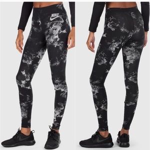 Nike Black and Gray Leggings. Size Small